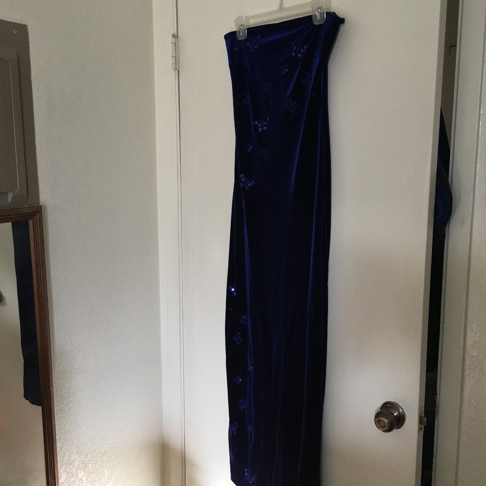 Zum Zum Dark Blue Velvet Long Gown Size 7/8